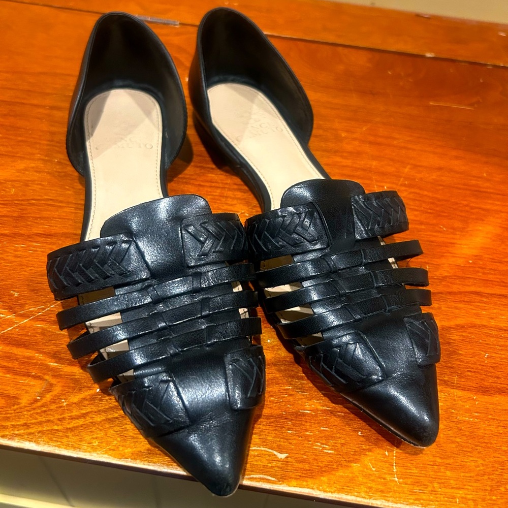 🐸Vince Camuto Hadria Pointy Toe Flat Size 7